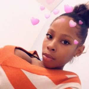 Meet your Posher, Chanel